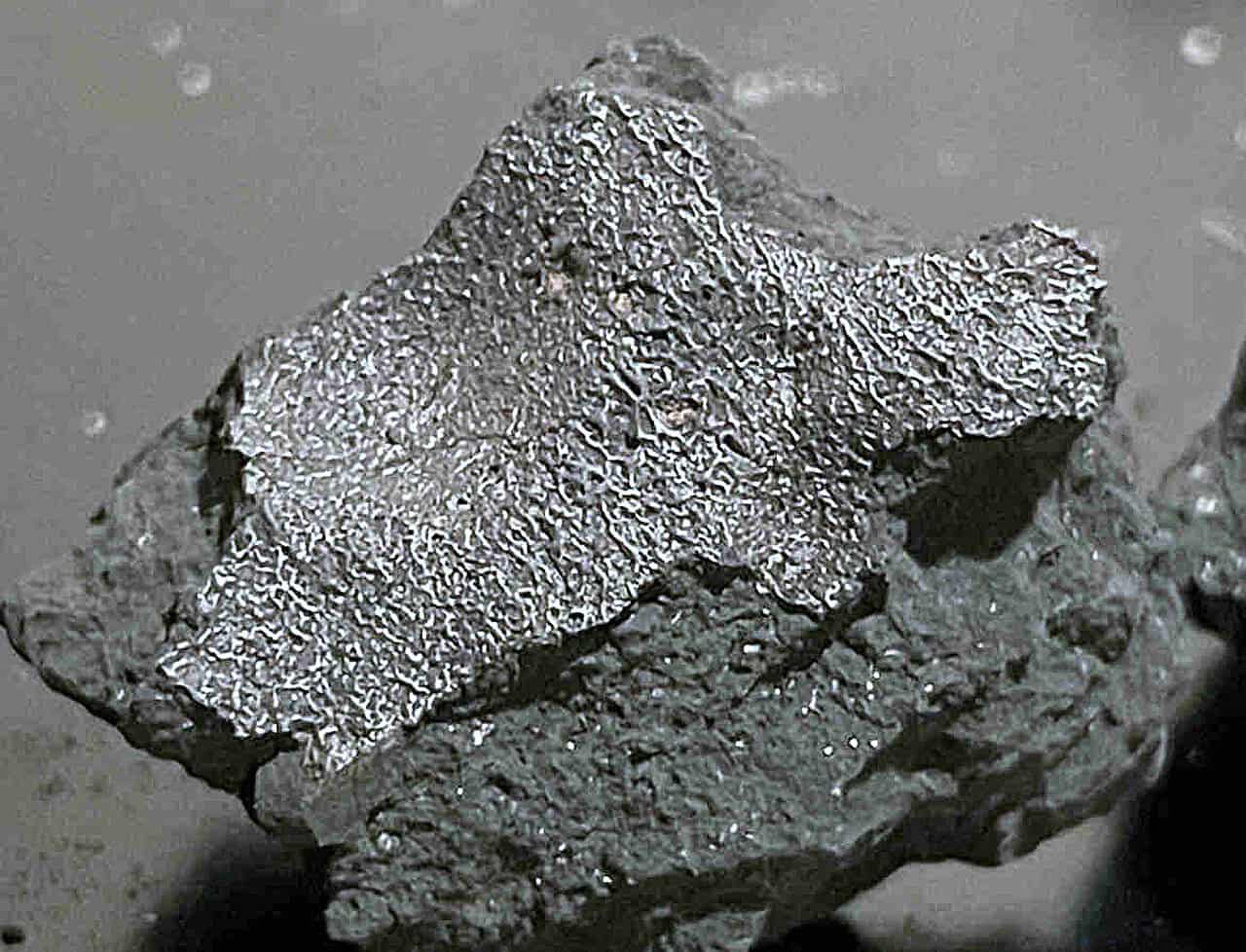 Olhar Espacial: meteorito revela segredo escondido há bilhões de anos
