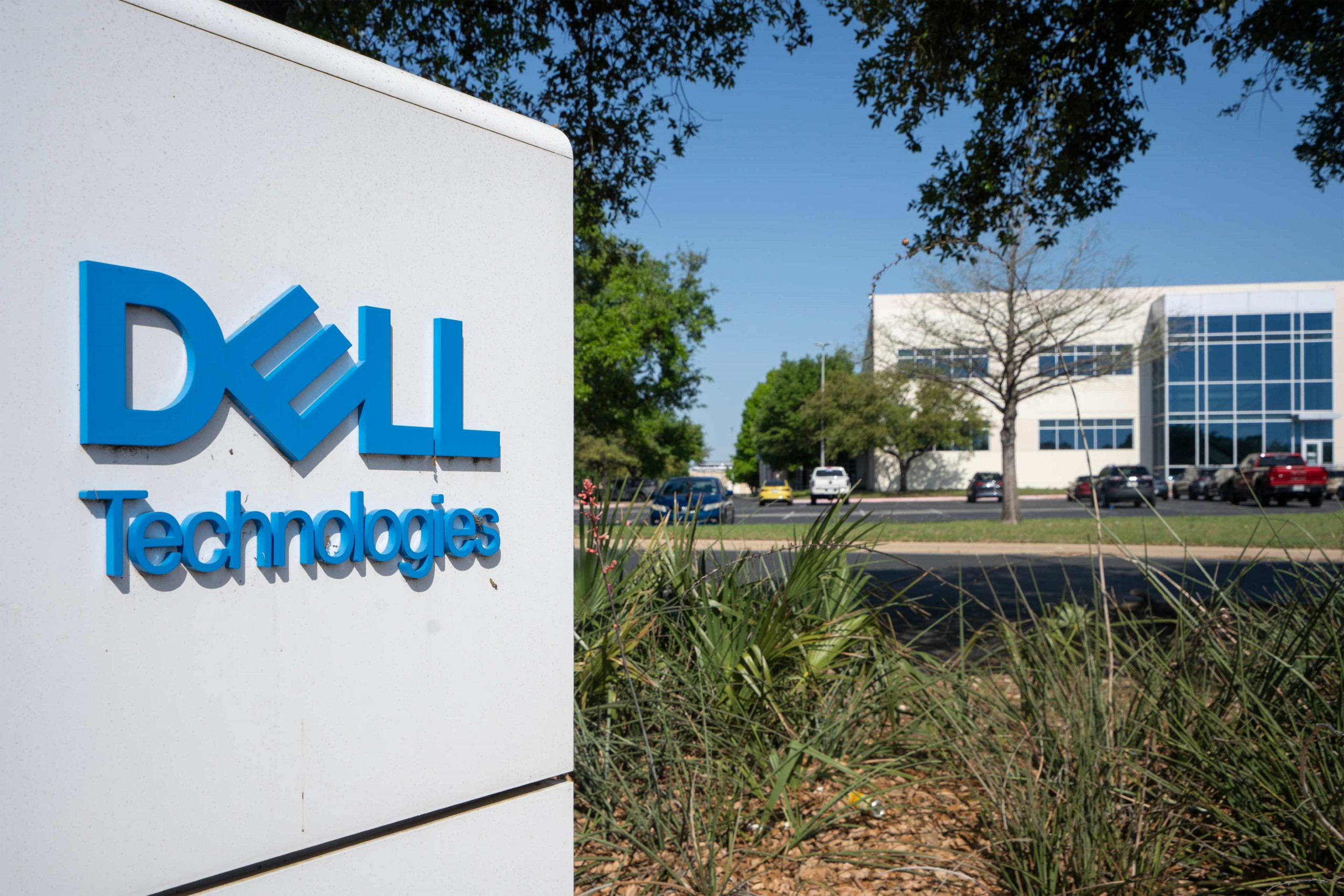 Dell fecha contrato de quase R$ 50 bilhões com o Pentágono para fornecer software da Microsoft