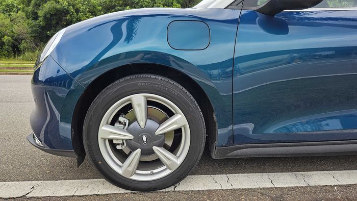 Dois carros elétricos de rival da BYD deixam de ser vendidos no Brasil