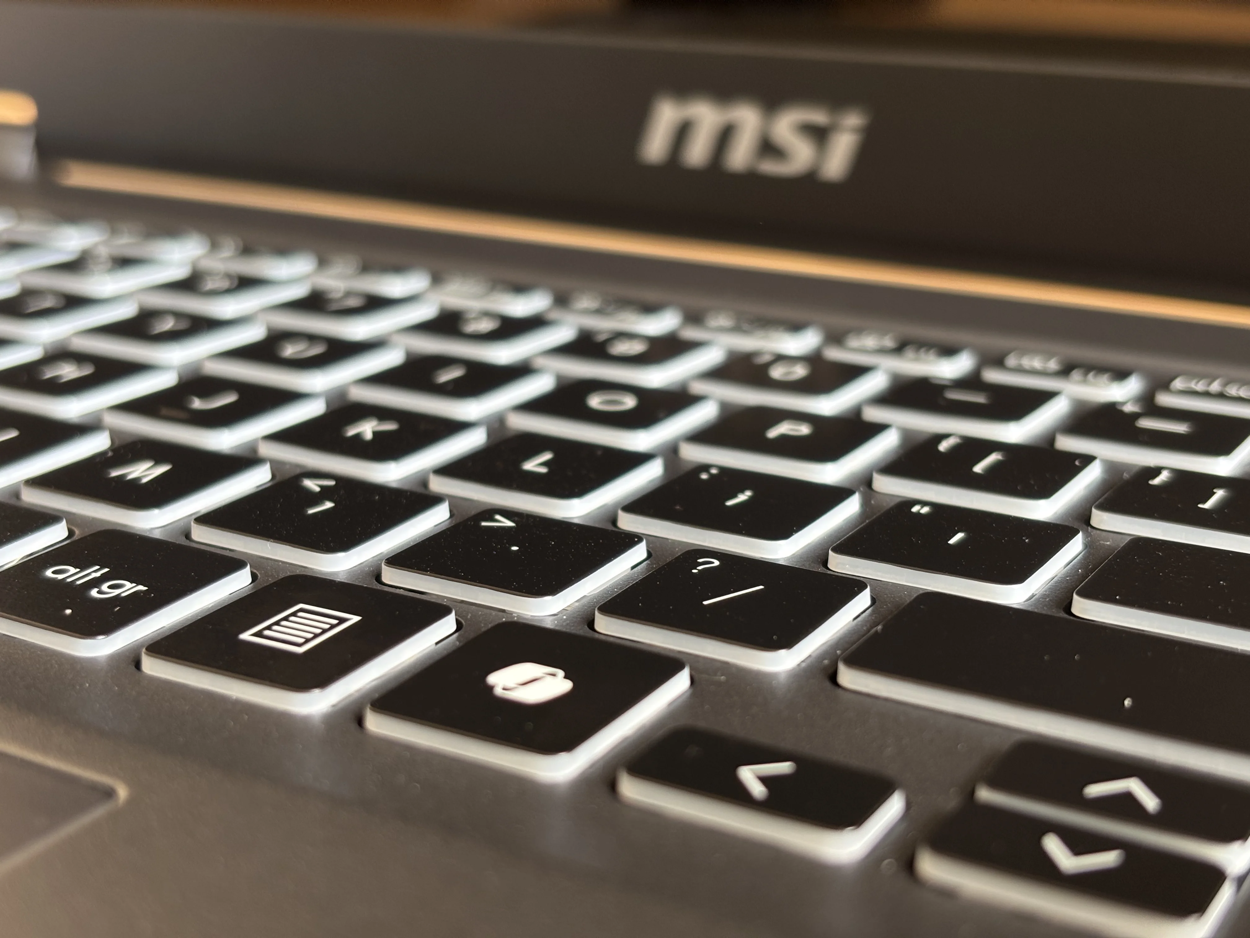 Pequenas e médias empresas veem PCs com IA como arma contra grandes rivais