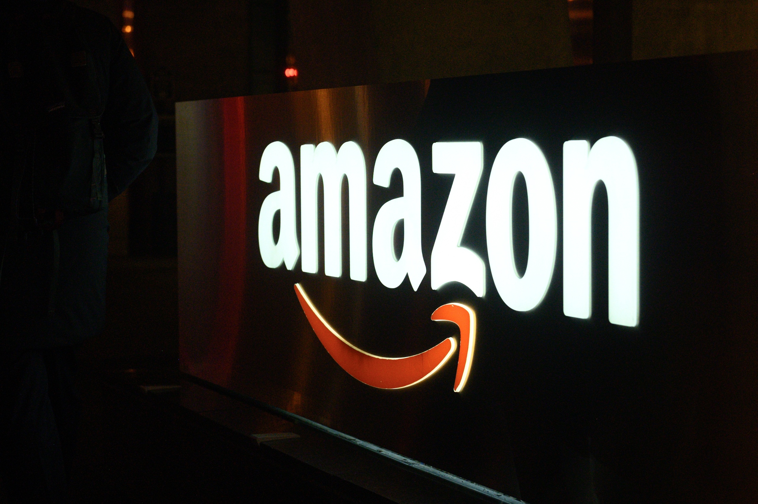 Google e Amazon registram alta de emissões de gases de efeito estufa por IA