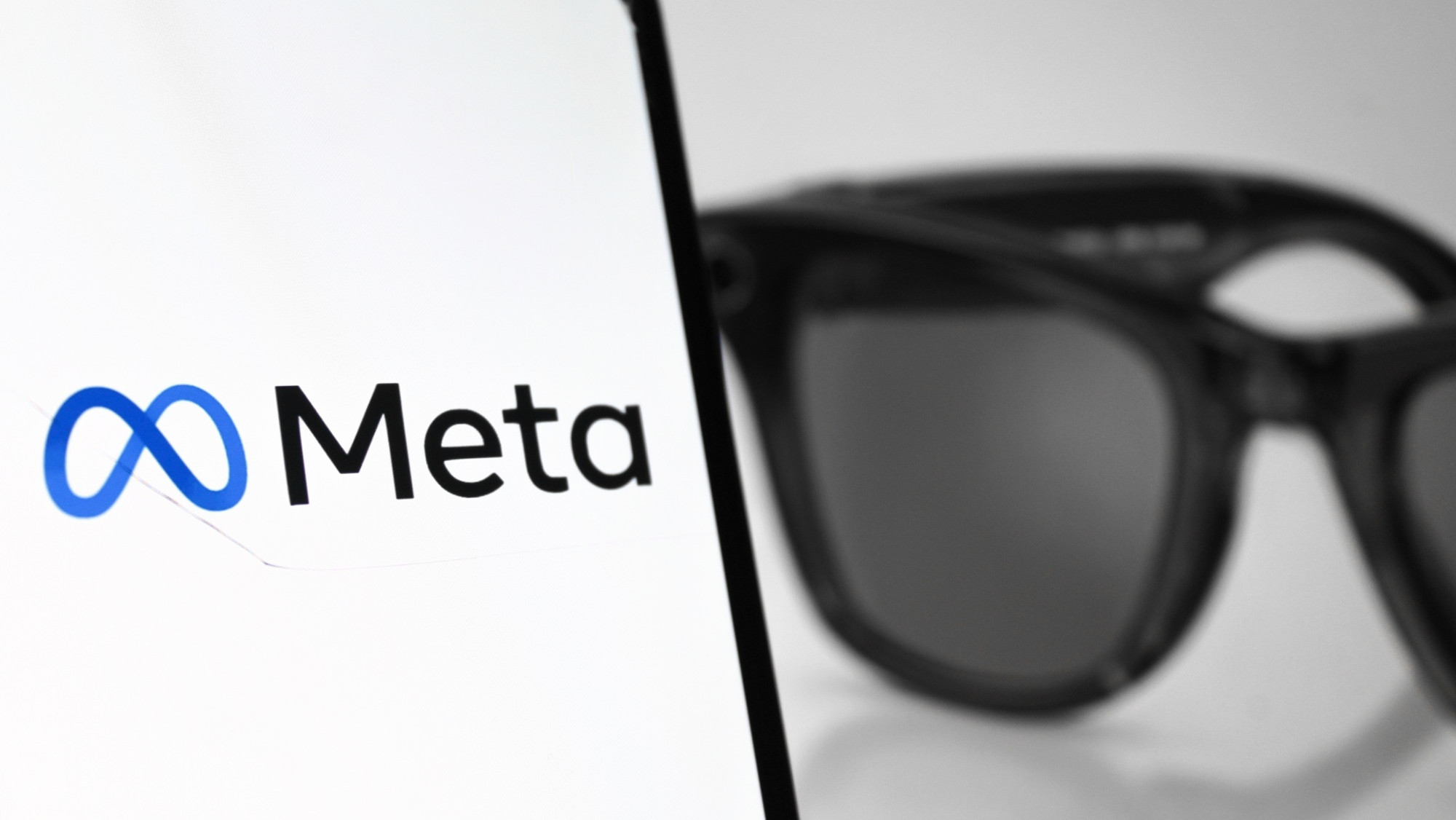 Meta deve lançar dois novos óculos Ray-Ban com IA