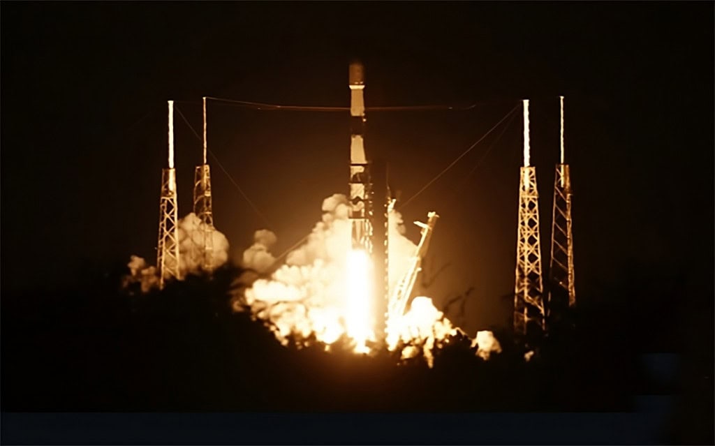 Starlink perde contato com satélite em órbita dias antes da Artemis 2