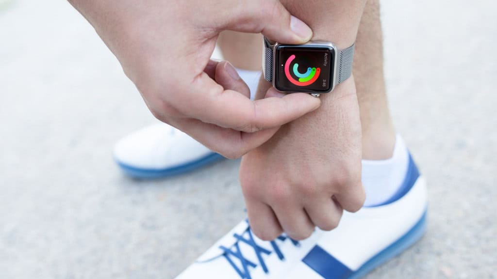 Crise na Apple? Falta de inovação e rivais sem tela ameaçam Apple Watch