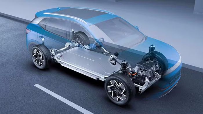 O que é feito na revisão de um carro elétrico?