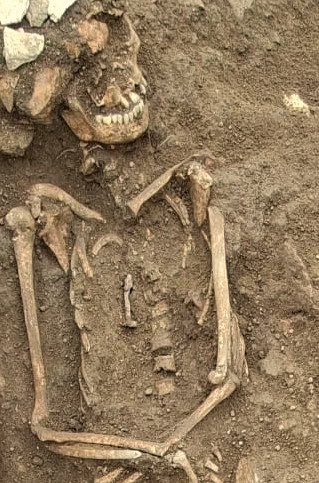 Descobertos pregos de 1.800 anos em cemitério romano com propósito misterioso