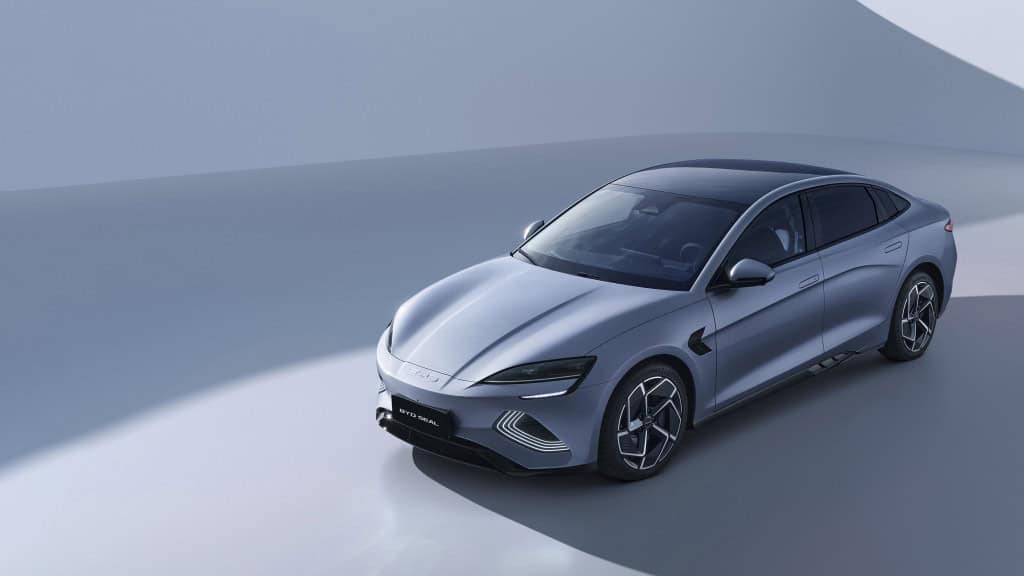 China acelera corrida automotiva com 650 modelos lançados em apenas seis meses