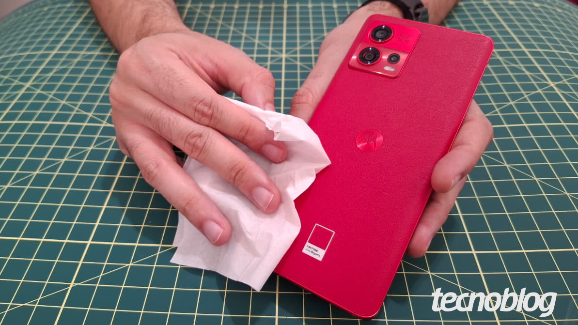 Como higienizar seu celular e outros aparelhos eletrônicos corretamente