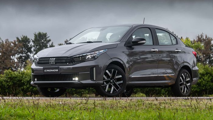 Fiat joga no chão preço do Cronos e sedan fica mais em conta que Polo Track