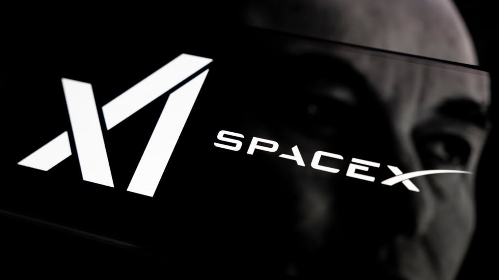 Grok naufraga enquanto Musk tenta forçar seu uso