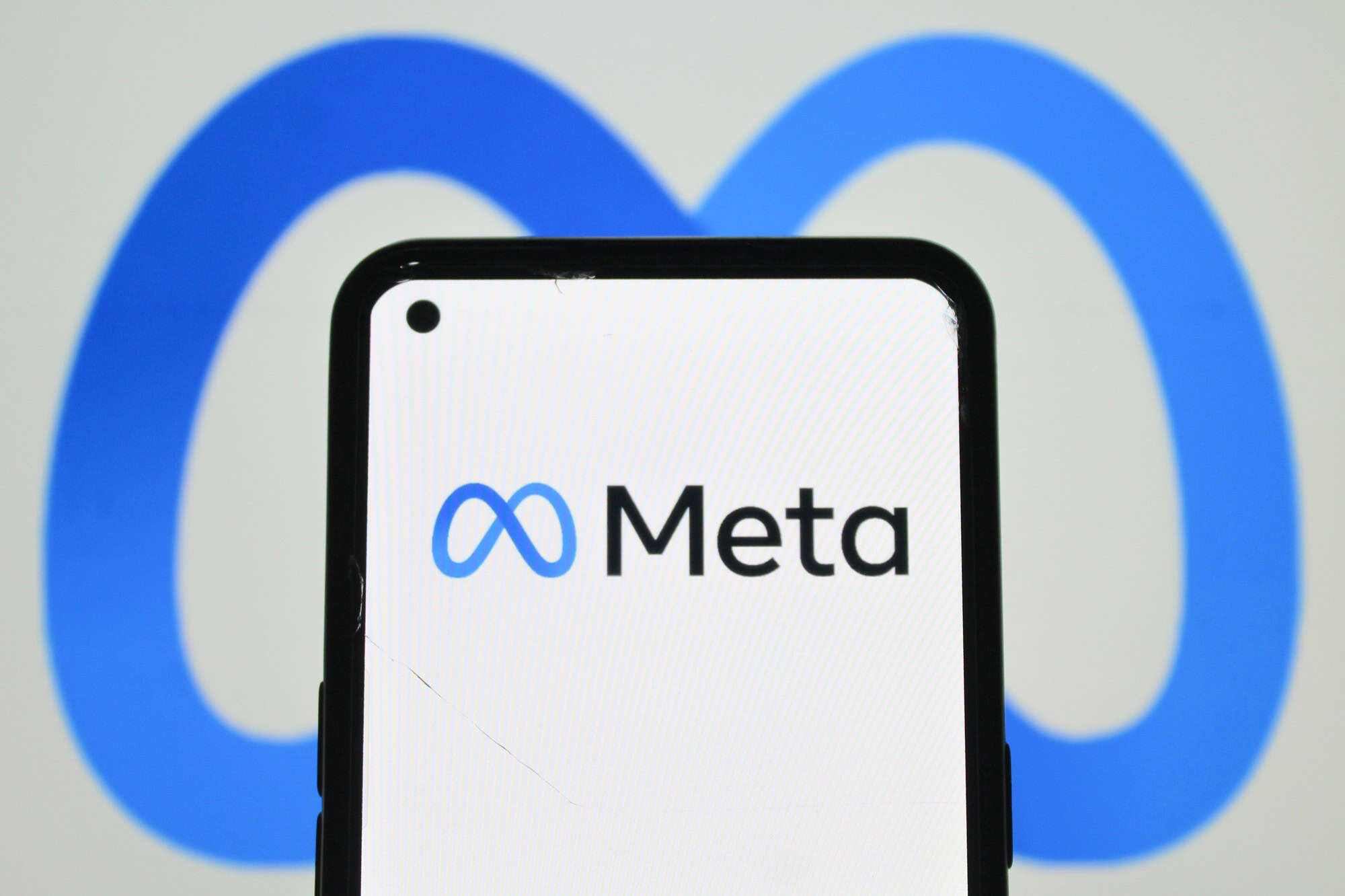 Meta revela quatro chips próprios para IA em seus data centers