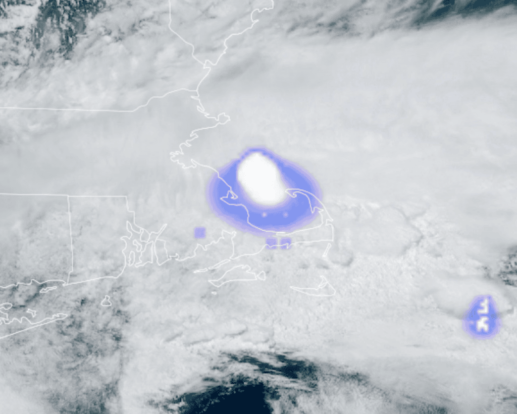EUA: meteoro explode sobre Massachusetts e causa estrondos ensurdecedores