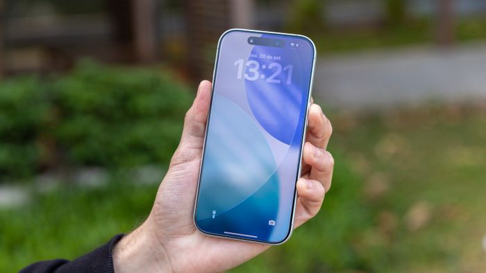 iPhone 17 atinge menor preço histórico na Shopee; 256 GB e tela de 120 Hz