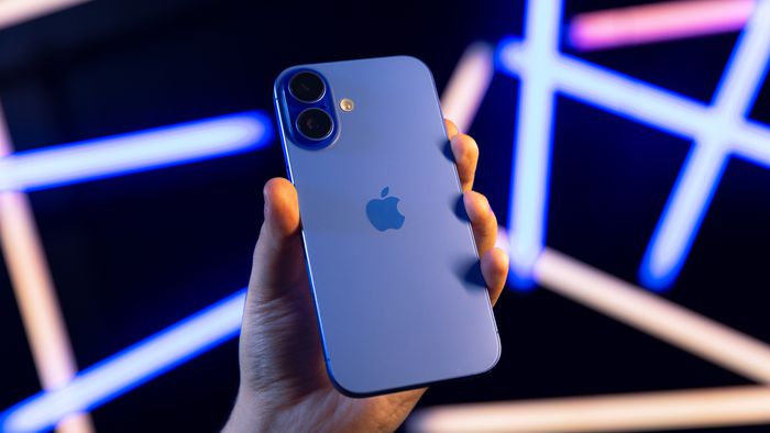 Magalu faz queima de iPhone 16; modelo da Apple está com preço no chão
