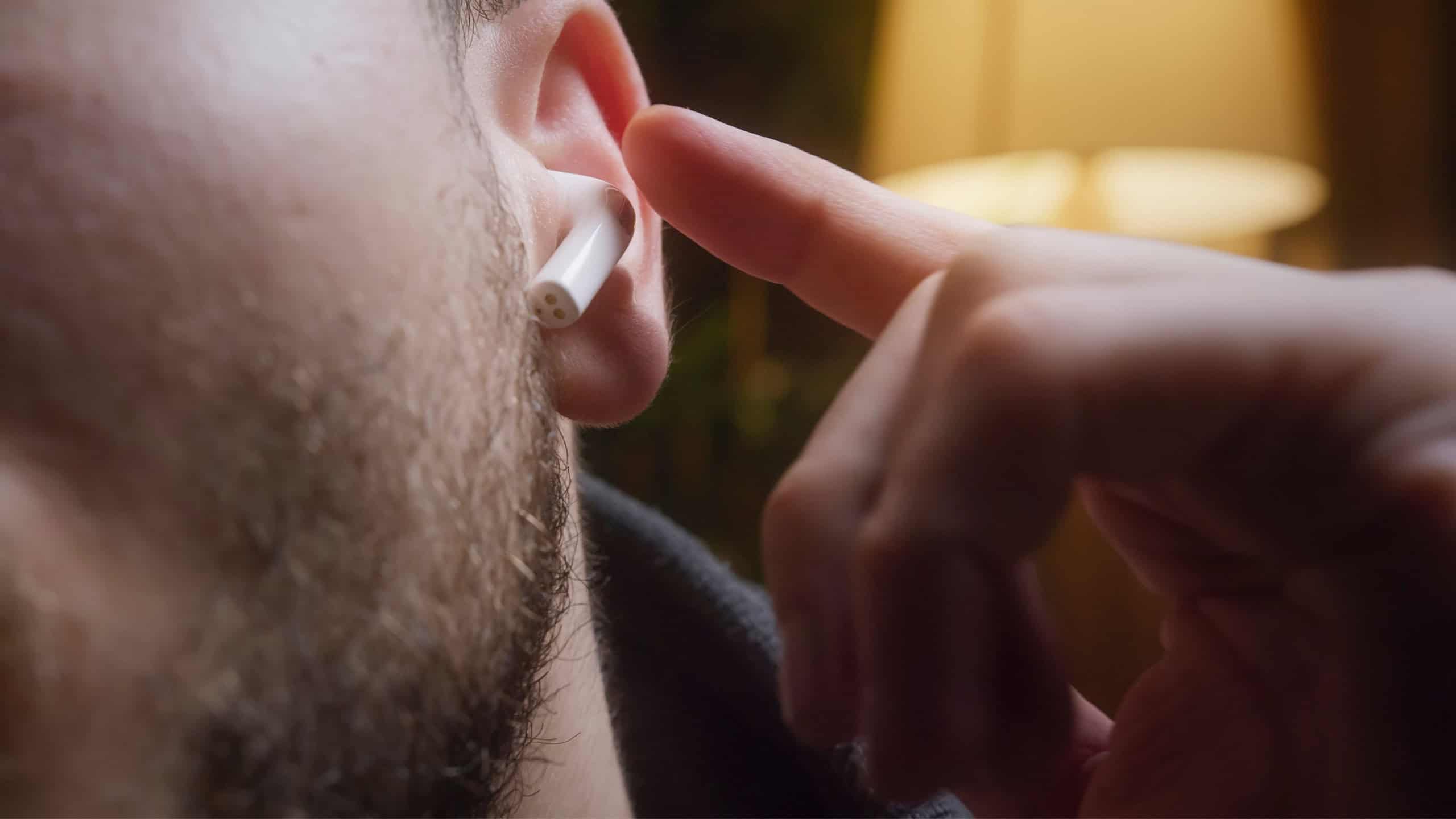 Fones de ouvido somem de lojas na Europa após alerta sobre substâncias químicas