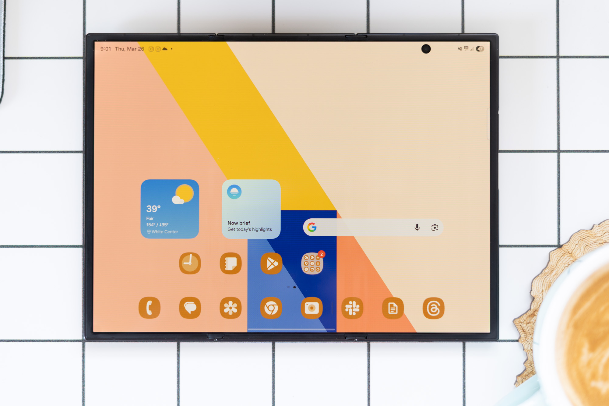 My brief, weird time with the Samsung TriFold
