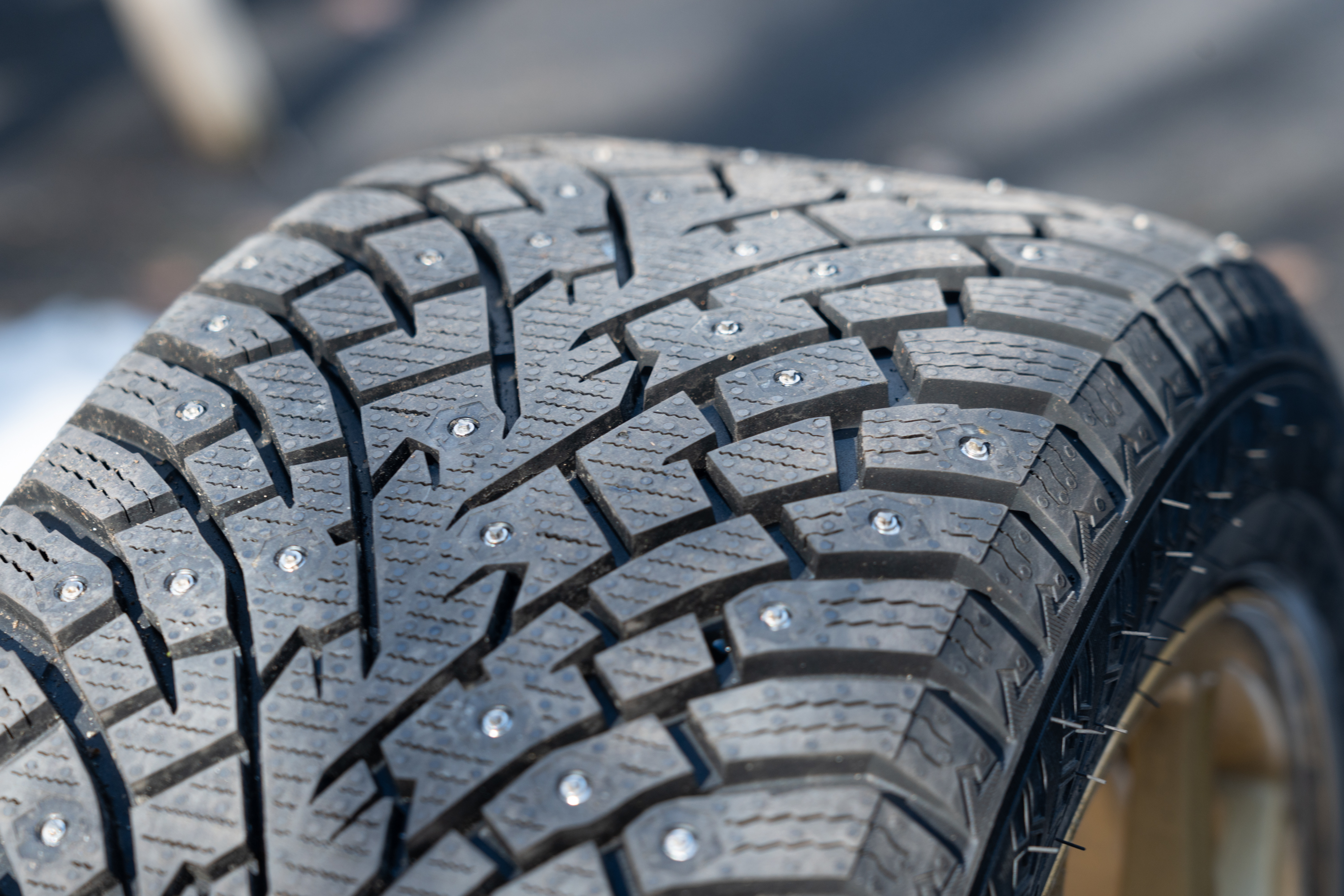 These retractable studded tires might save our roads, ears, and lungs