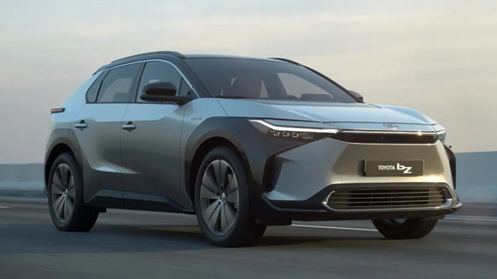 Fim da espera: Toyota revela 1º carro elétrico para o Brasil