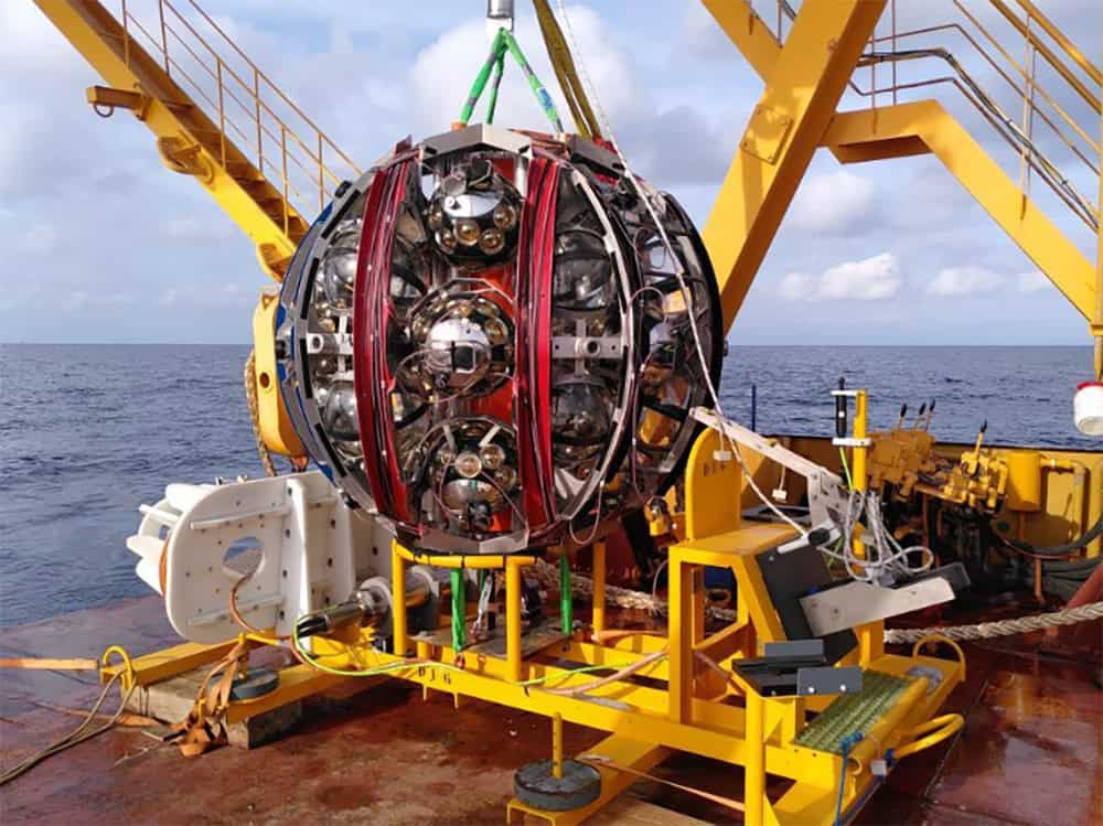 Partícula fantasma recordista de origem misteriosa é detectada no fundo do mar