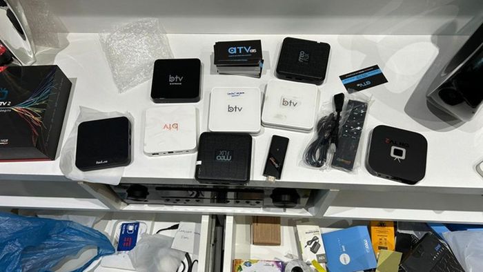 Batida da PF derruba rede de TV Box pirata e apreende 8 veículos de luxo