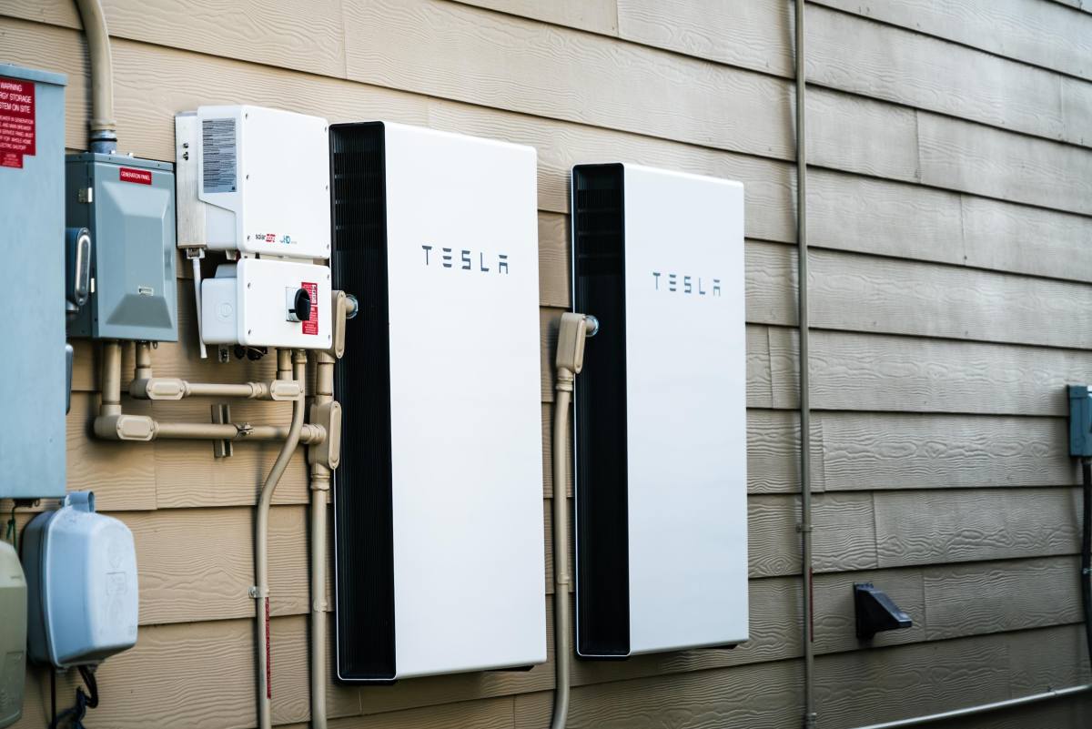 Tesla becomes a utility in the UK, setting up showdown with Octopus Energy
