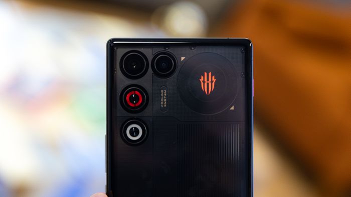 Celular gamer “ultrafino” funciona mesmo? Testamos o RedMagic 11 Air