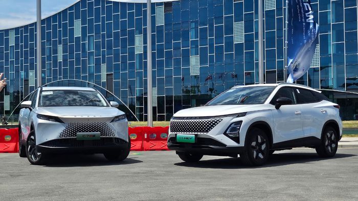 Omoda joga preços no chão e vende SUV híbrido mais barato que T-Cross