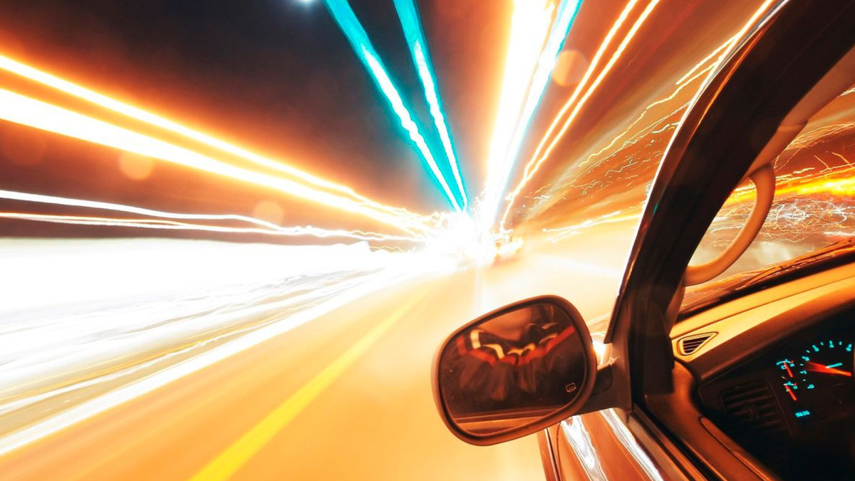 Por que tem diferença entre a velocidade do velocímetro e a do GPS?