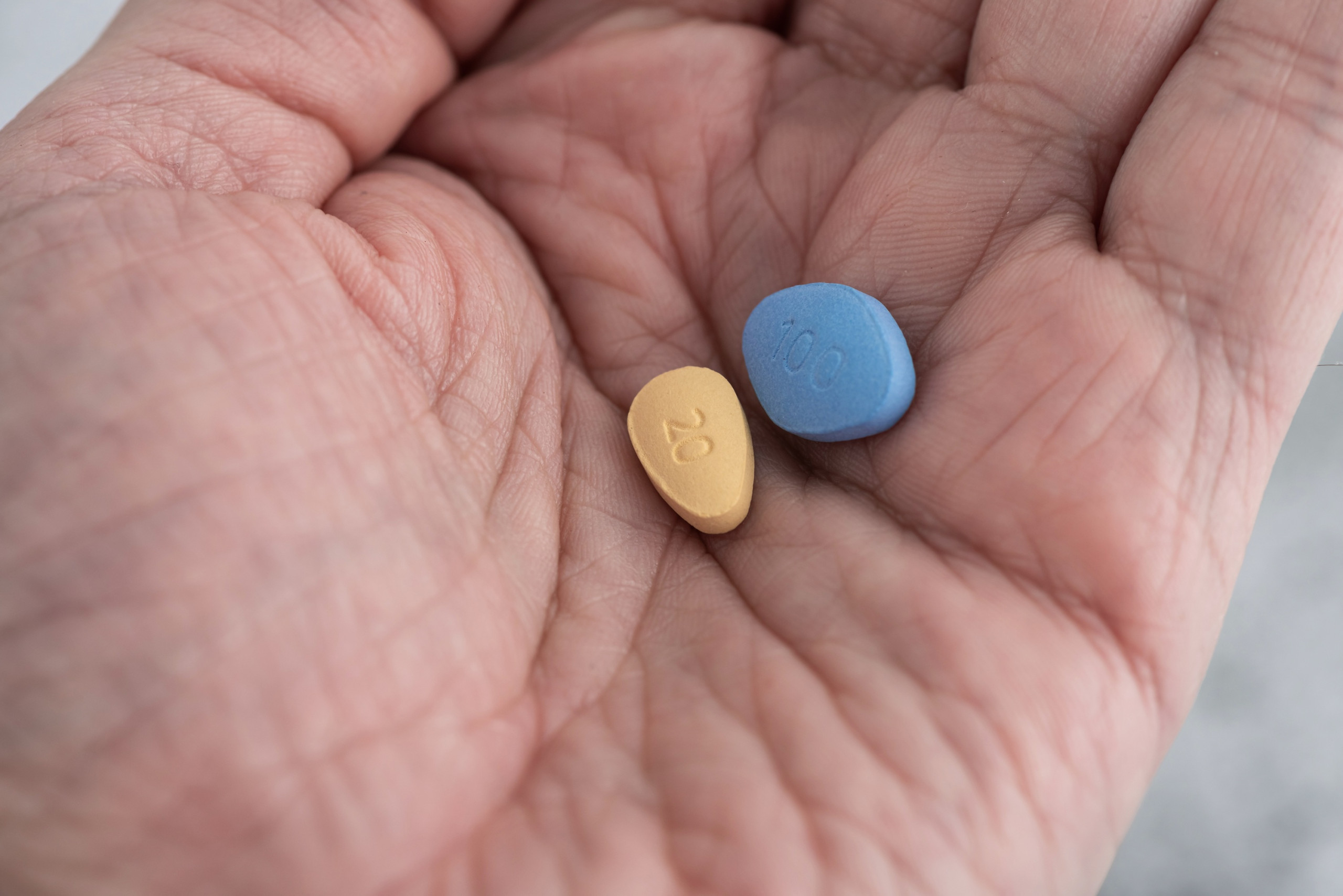 Tadalafila e Viagra: especialistas alertam para riscos físicos e psicológicos do uso ‘recreativo’