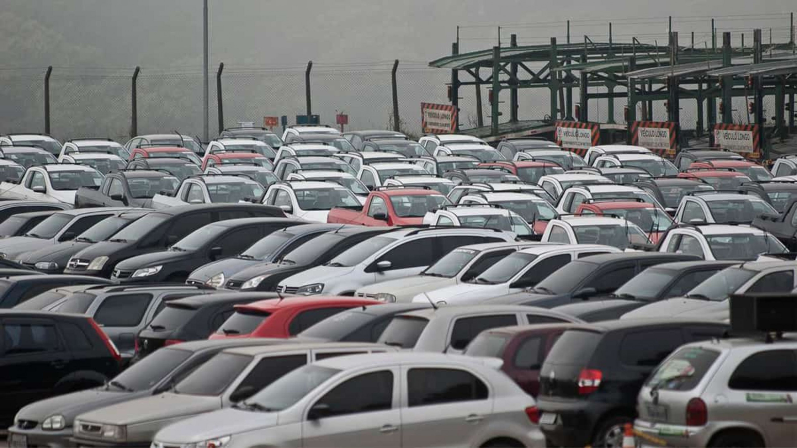 Leilão do Detran-SP tem moto por R$ 900 e carro por R$ 2 mil