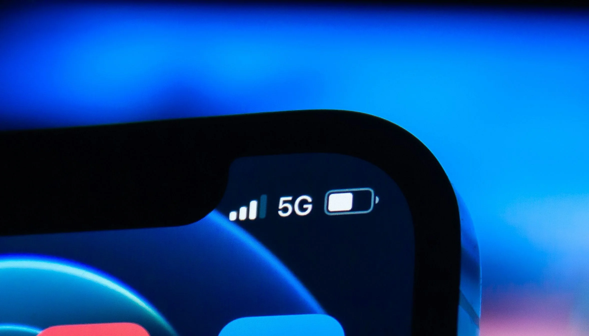 Brasil ainda tem 26 mil localidades sem sinal de celular, diz Anatel