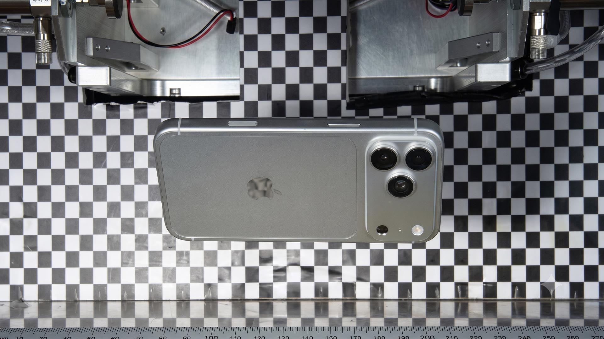 Hackers vazam iPhone 18 Pro e outros segredos da Apple