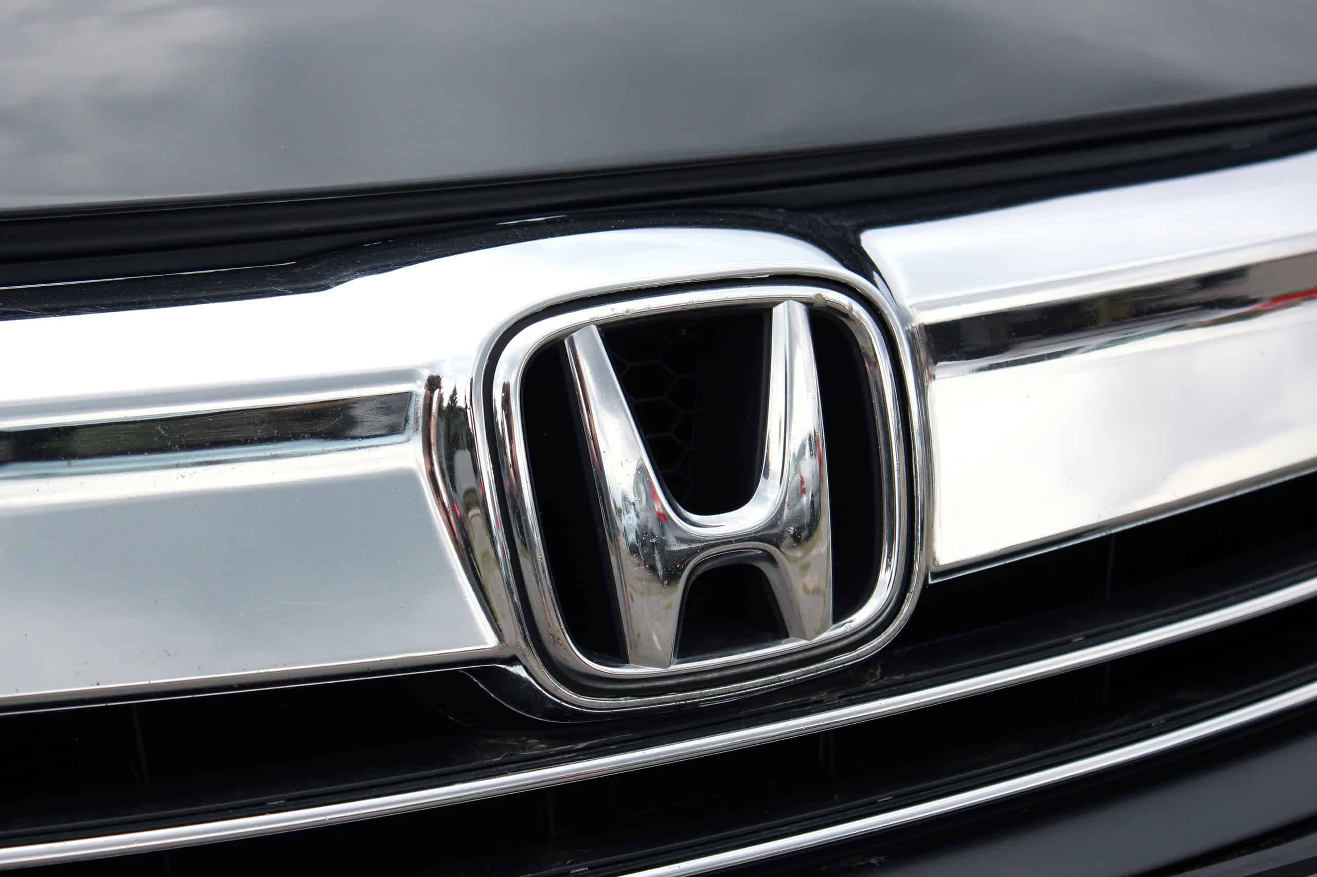 Honda faz recall de quase 100 mil carros por falha em airbag