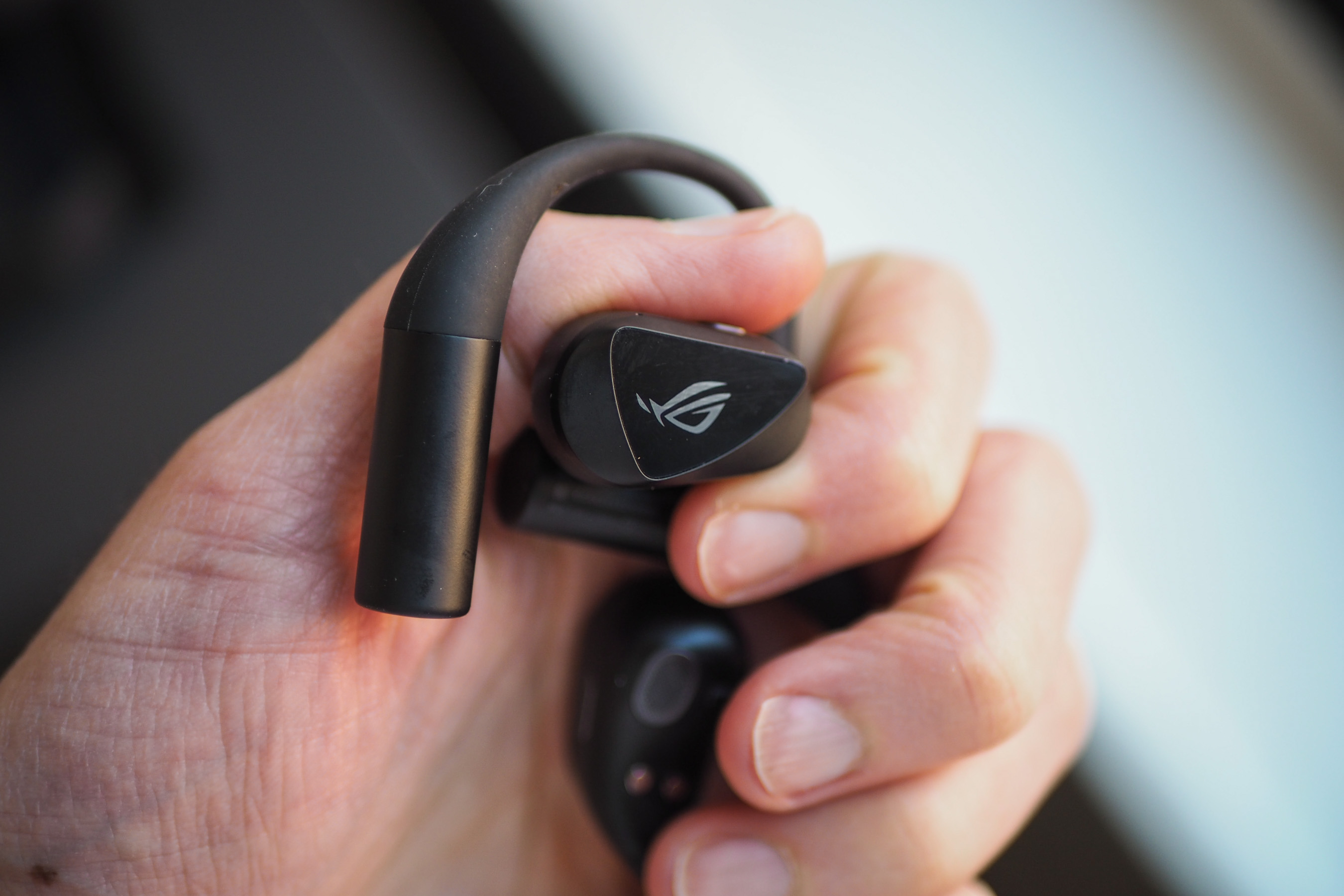 Asus’ new open earbuds are a wonderful companion for handheld gaming