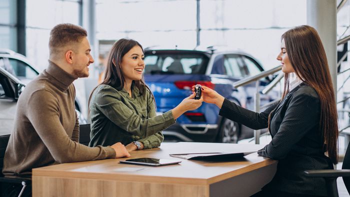 O que é a venda direta de um carro zero quilômetro?