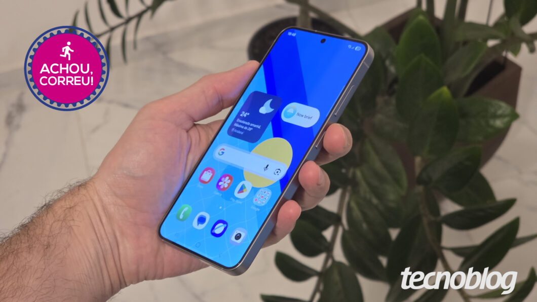 Galaxy S25 (256 GB) cai para menos da metade do preço em até 12x com cupom