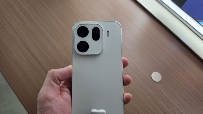 OPPO Find X9 Pro com cupom e parcelamento em 12x; modelo referência em câmera