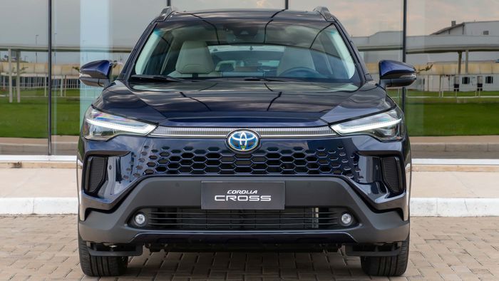 Toyota derrete preços do Corolla Cross para renovar linha do SUV