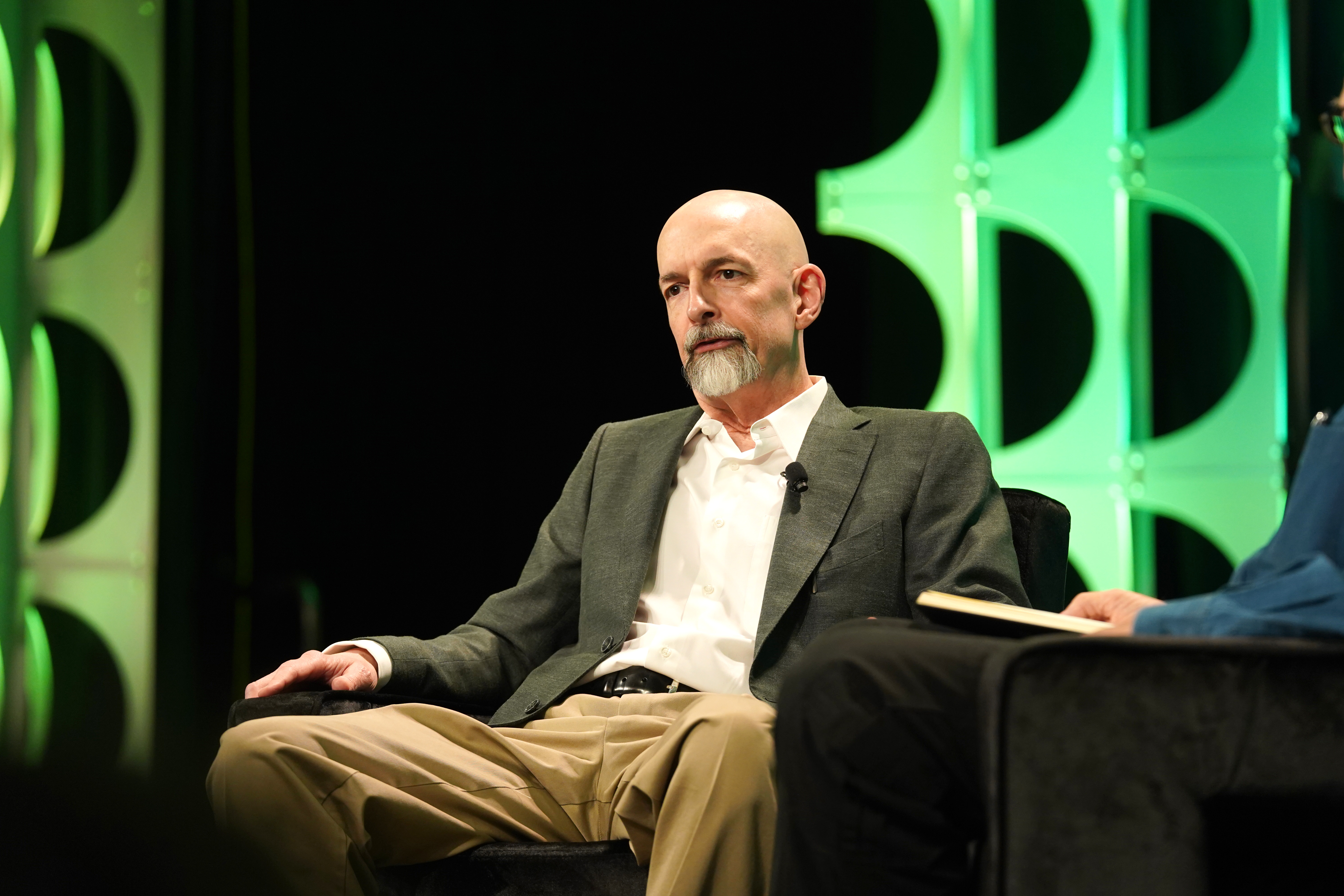 The man who coined Metaverse now says Meta’s glasses are creepy