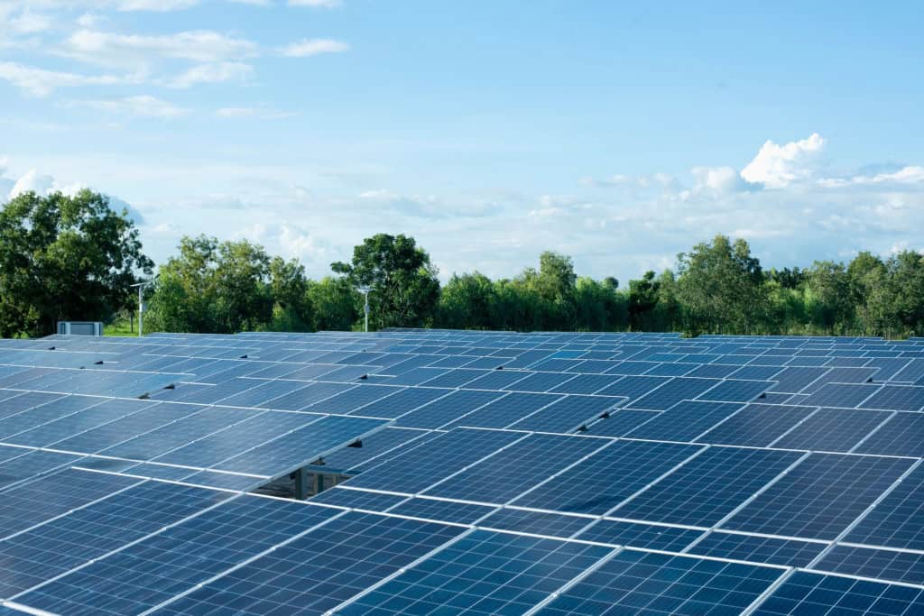 “Sol engarrafado”: cientistas criam líquido que armazena energia solar por meses