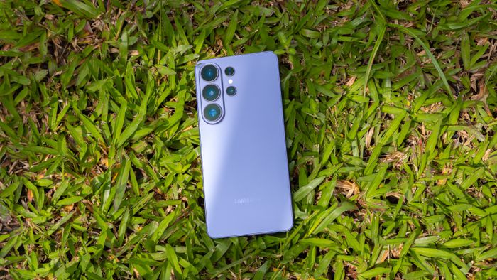 Galaxy S26 Ultra de 1 TB chega ao seu menor preço; top do ano com 16 GB de RAM