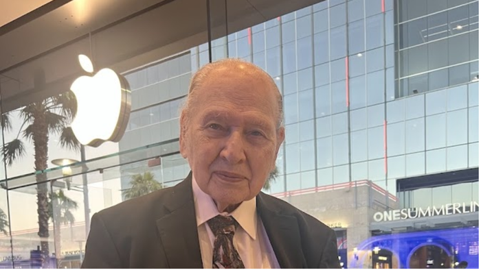 Cofundador "anônimo" da Apple diz ainda ter 10% da empresa; conheça Ronald Wayne