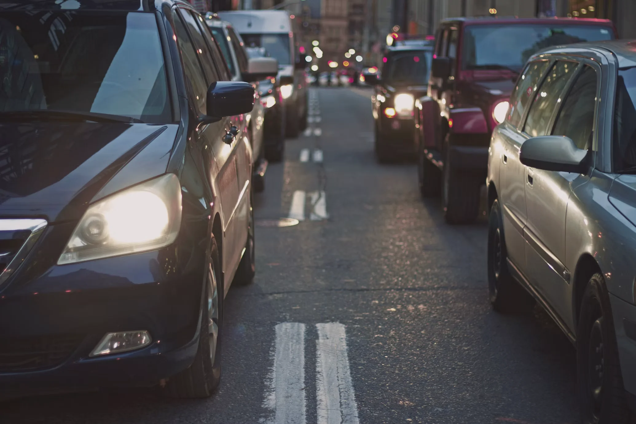Cidades usam “truque” no semáforo para incentivar motoristas a respeitar velocidade