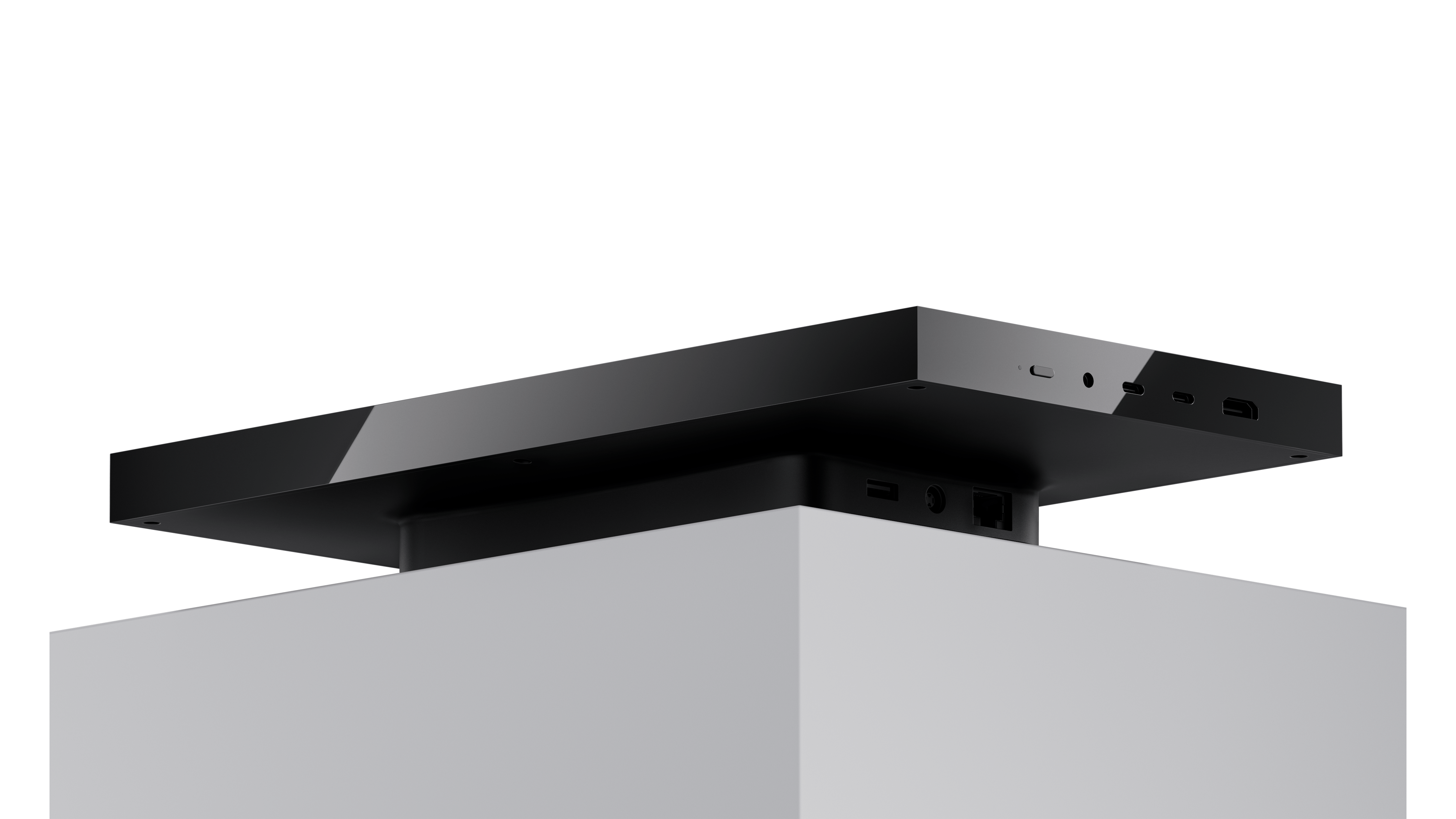 Microsoft created the mini Surface dev box that Qualcomm couldn’t
