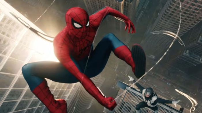 Homem-Aranha: Um Novo Dia passa por refilmagem poucos meses antes da estreia