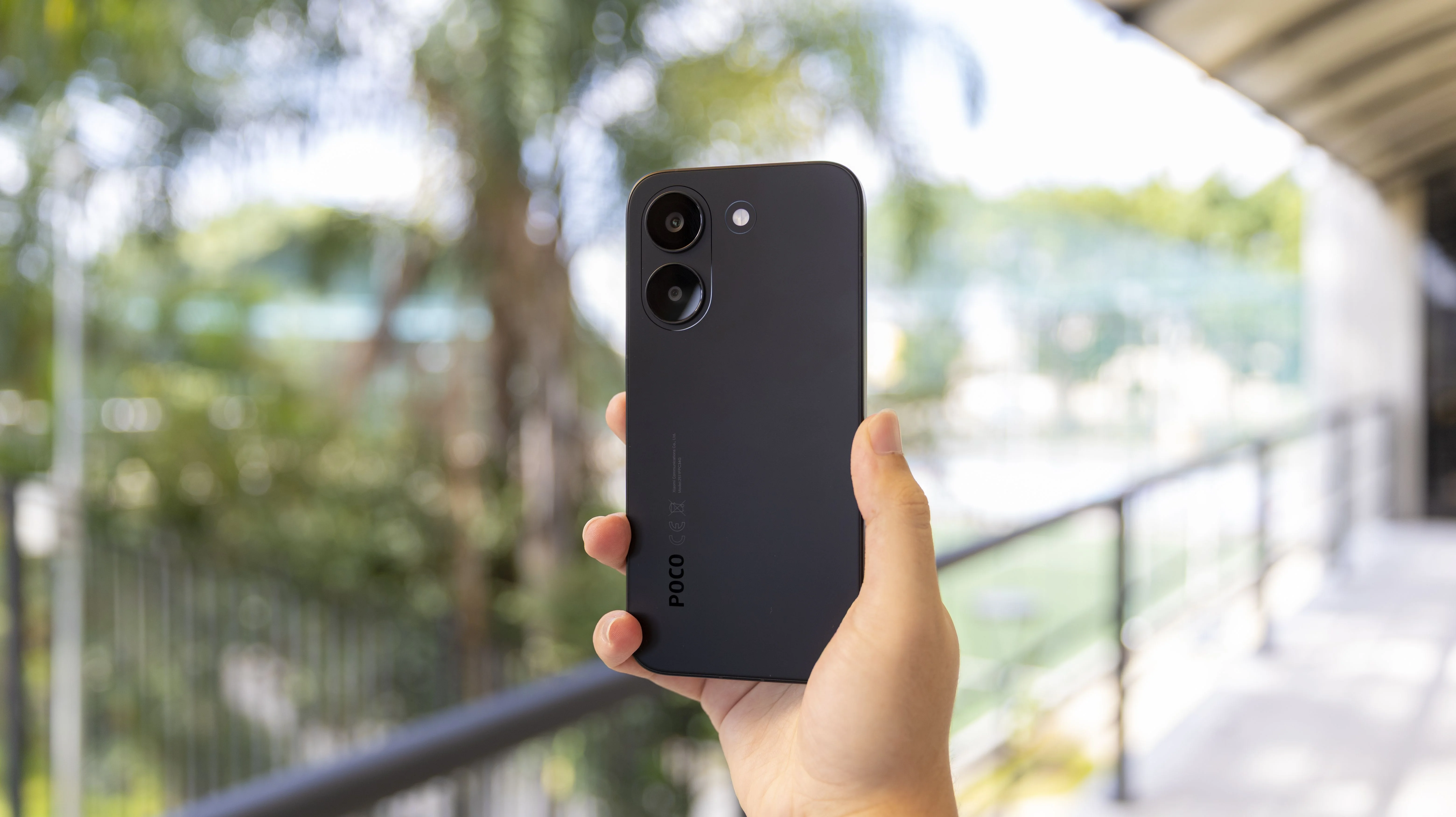 Poco X8 vaza pela 1ª vez: bateria gigante de 9.000 mAh e câmeras poderosas