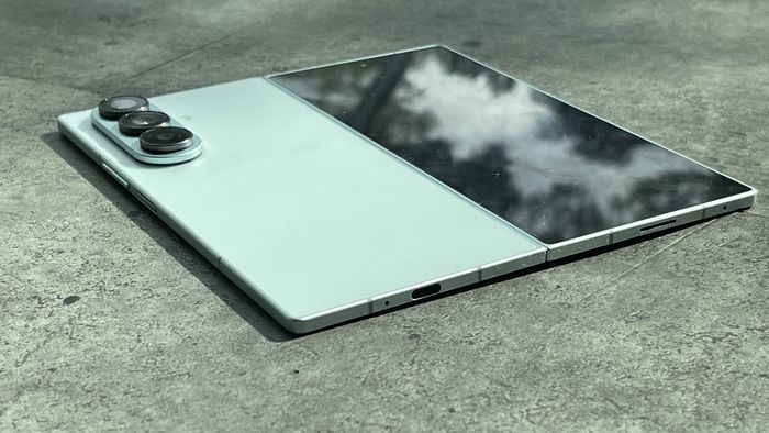 Galaxy Z Fold 8 surge em imagens com provável visual; veja