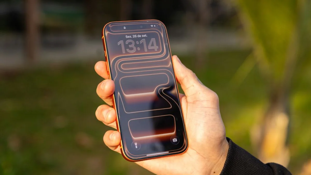 Apple não vende mais iPhone 17 Pro e Pro Max em sua loja após lançamento do 18