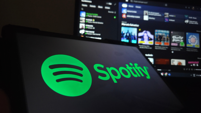 Fim da busca infinita: novo recurso do Spotify usa IA para indicar podcasts