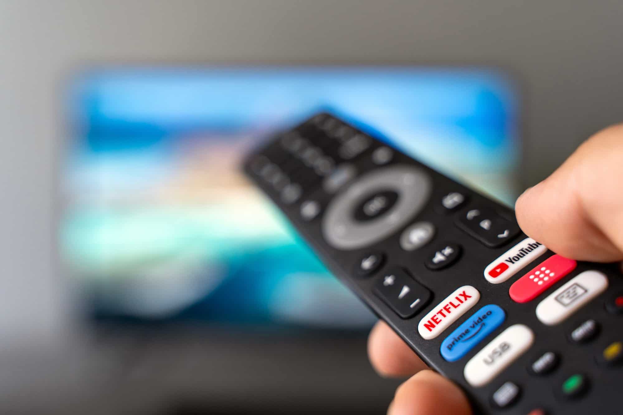 Por que os streamings estão apostando em planos com anúncios — e quanto isso muda no preço